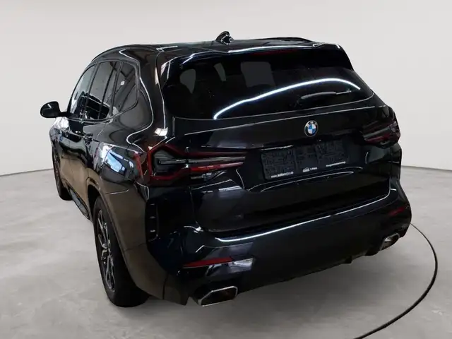 BMW X3 view 5