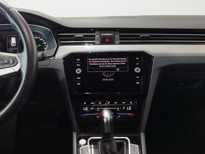 Volkswagen Passat Variant 2.0 TDI SCR DSG Business — photo 15