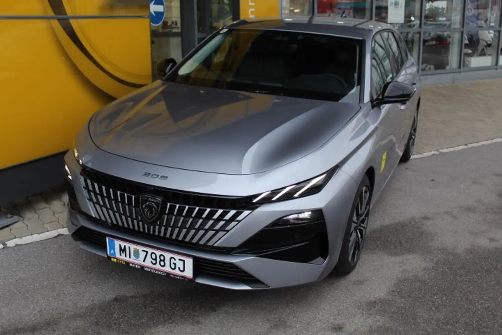 Peugeot 308 SW Hybrid 145 e-DSC6 Allure Grau - 1