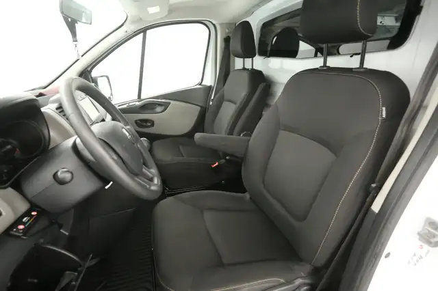 Renault Trafic view 9