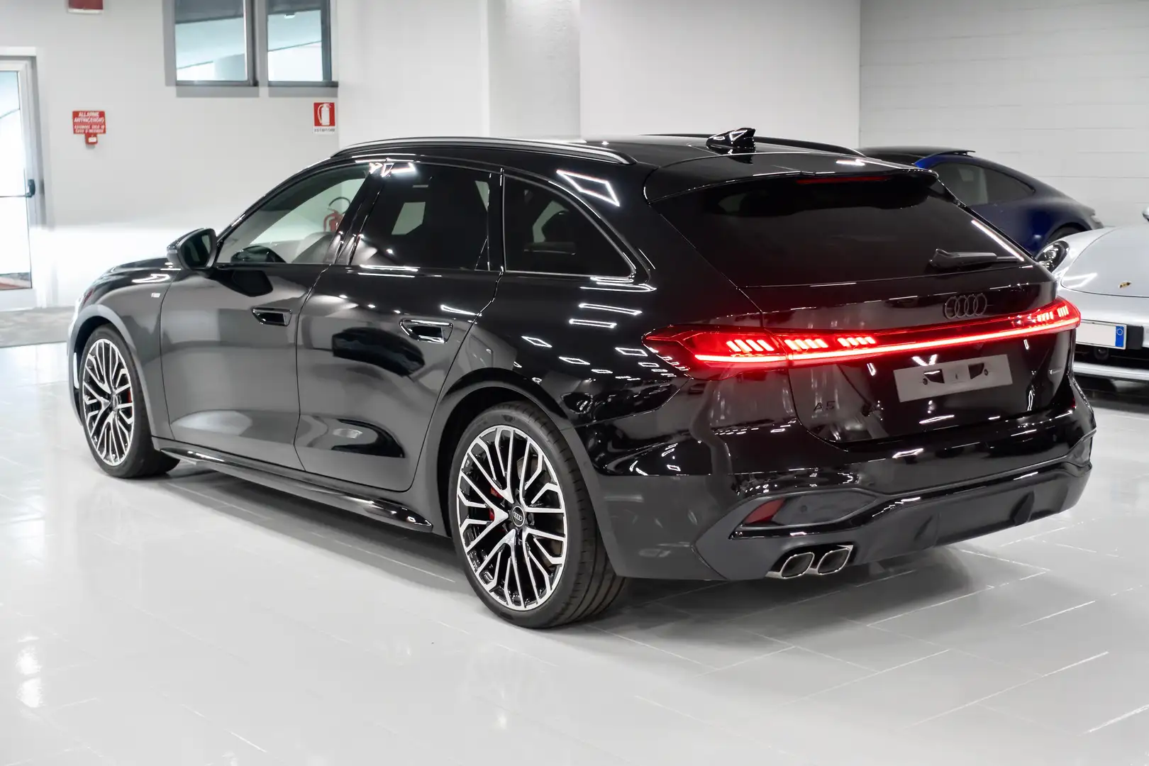 Audi A5 TDI TETTO PELLE B&O SEDILI S CLIM+MASS LIST 93.000 Nero - 2