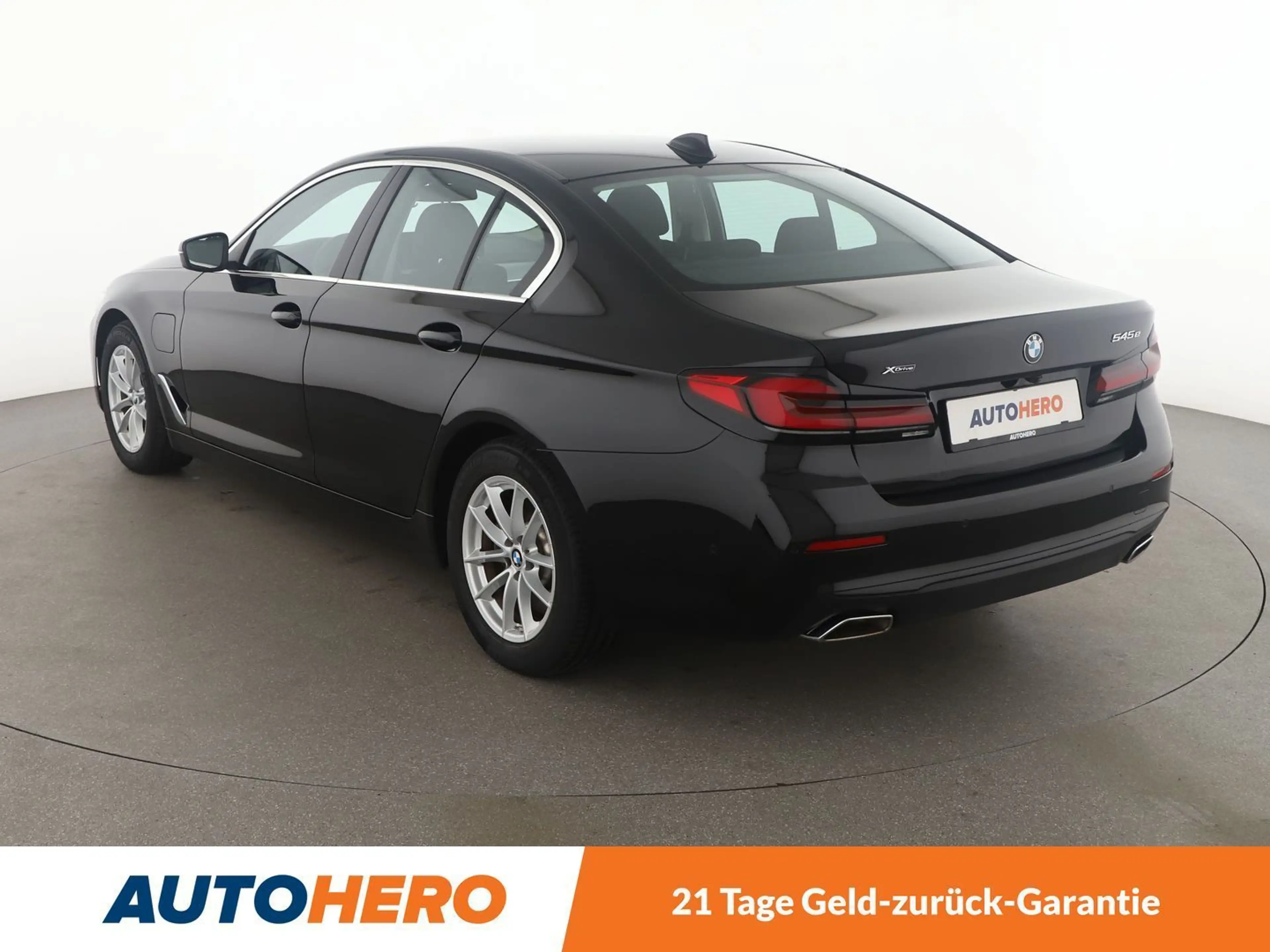 BMW 545 545e xDrive Aut.*NAVI*LED*360CAM*HUD*SHZ*ACC* — photo 4