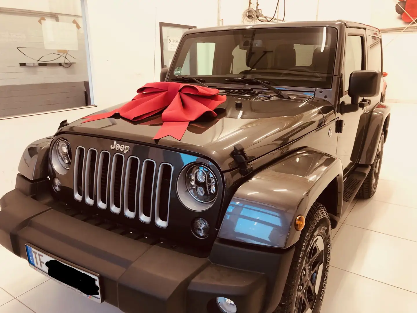 Jeep Wrangler Hard-Top 2.8 CRD Automatik Sahara Grau - 1