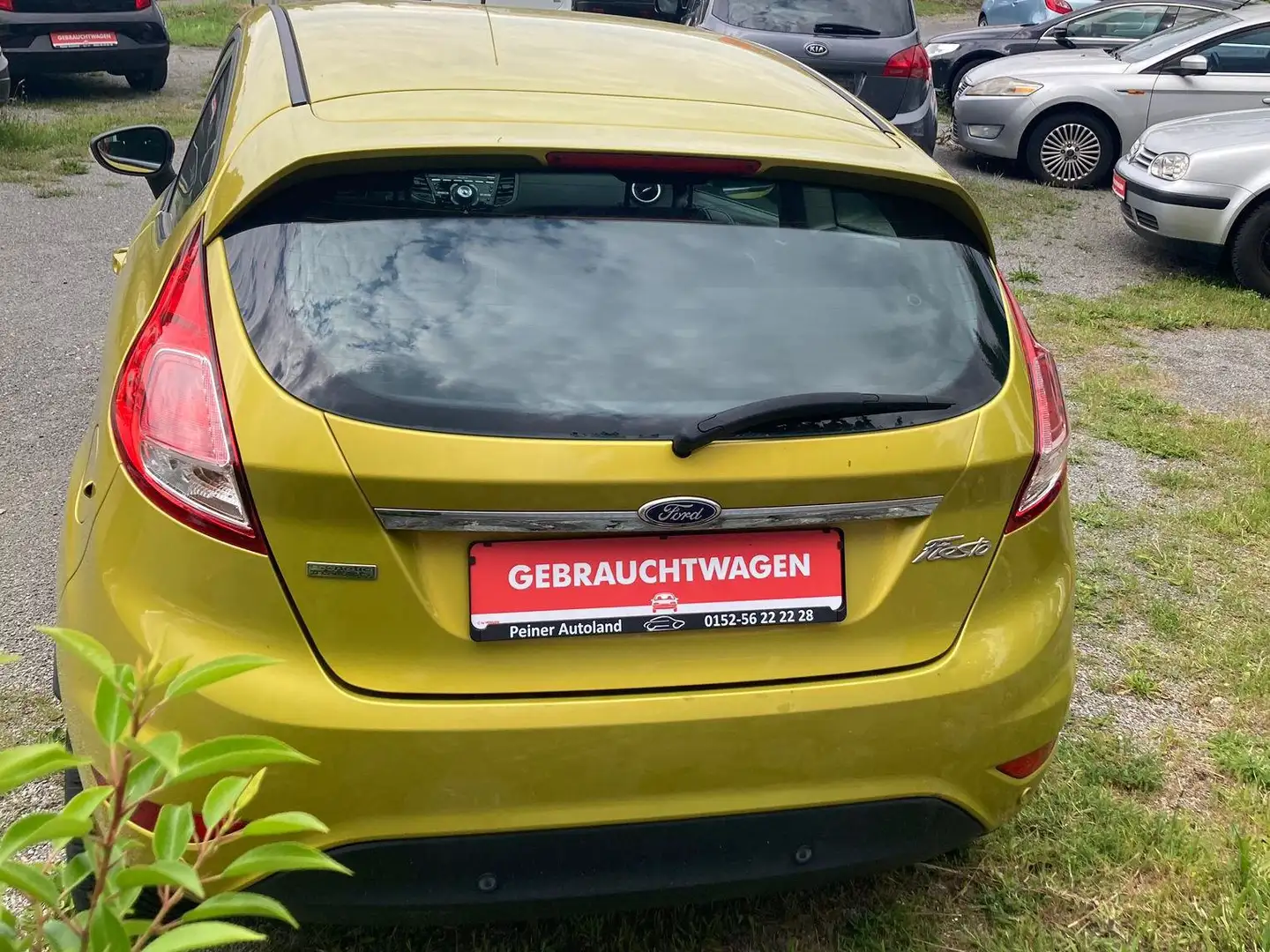 Ford Fiesta Titanium Jaune - 2