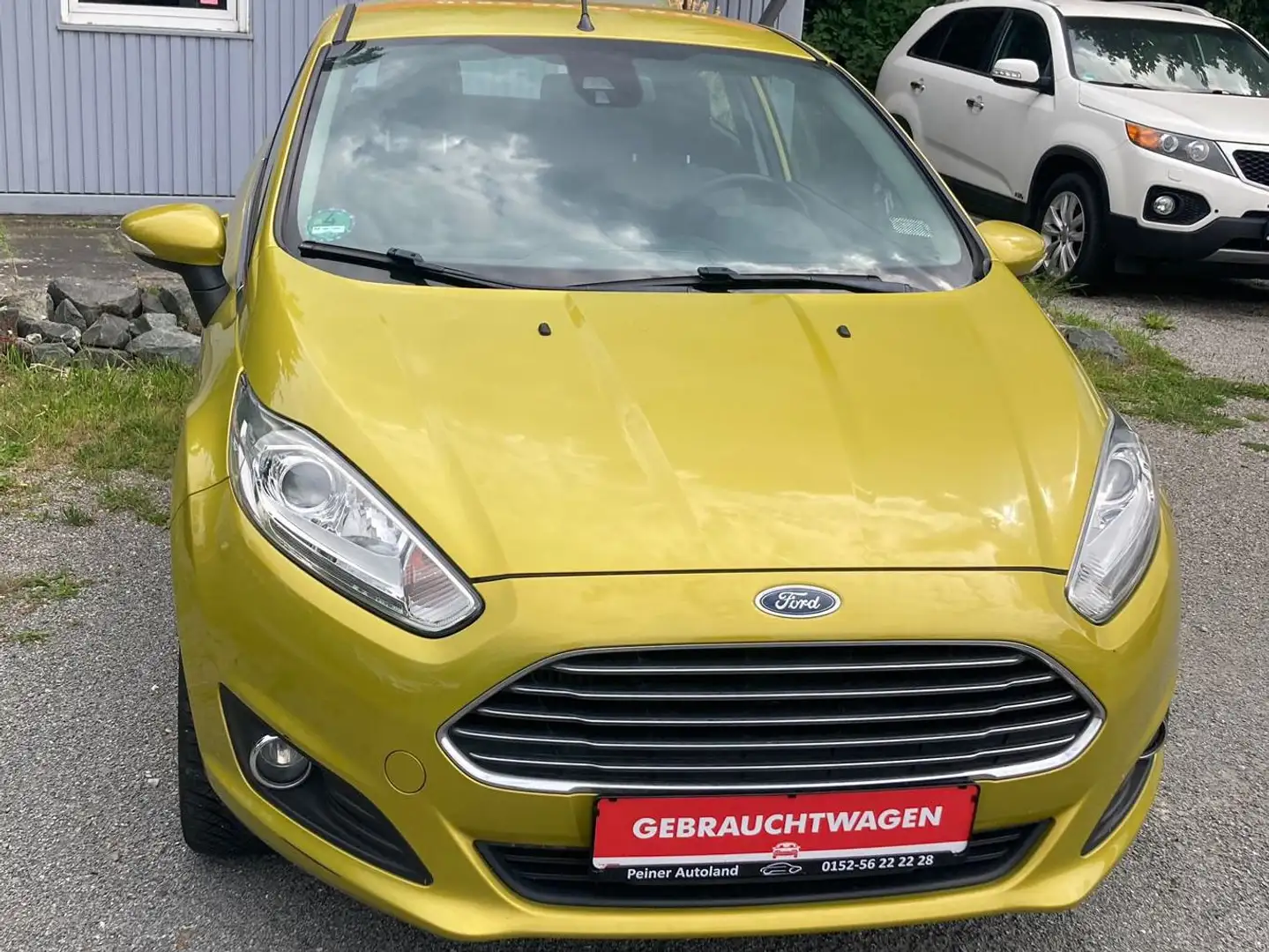 Ford Fiesta Titanium Jaune - 1