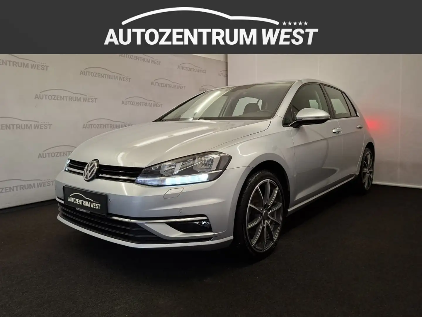 Volkswagen Golf Comfortline 1,6 TDI DSG...ACC/Navi/Sitzheizung Silber - 2