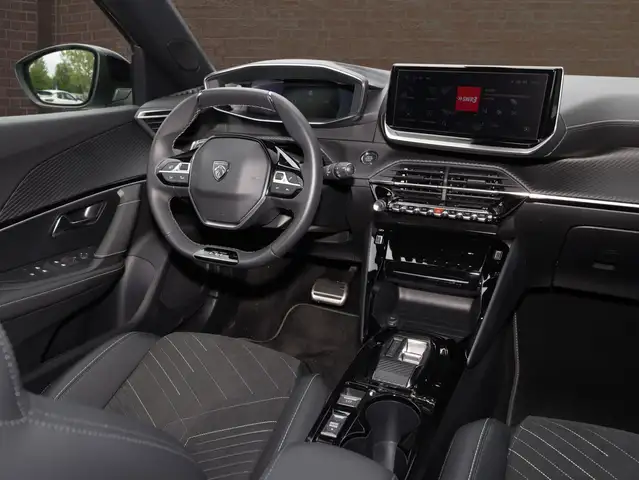 Peugeot 2008 view 13