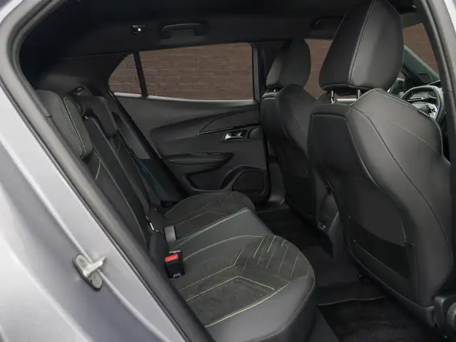Peugeot 2008 view 11