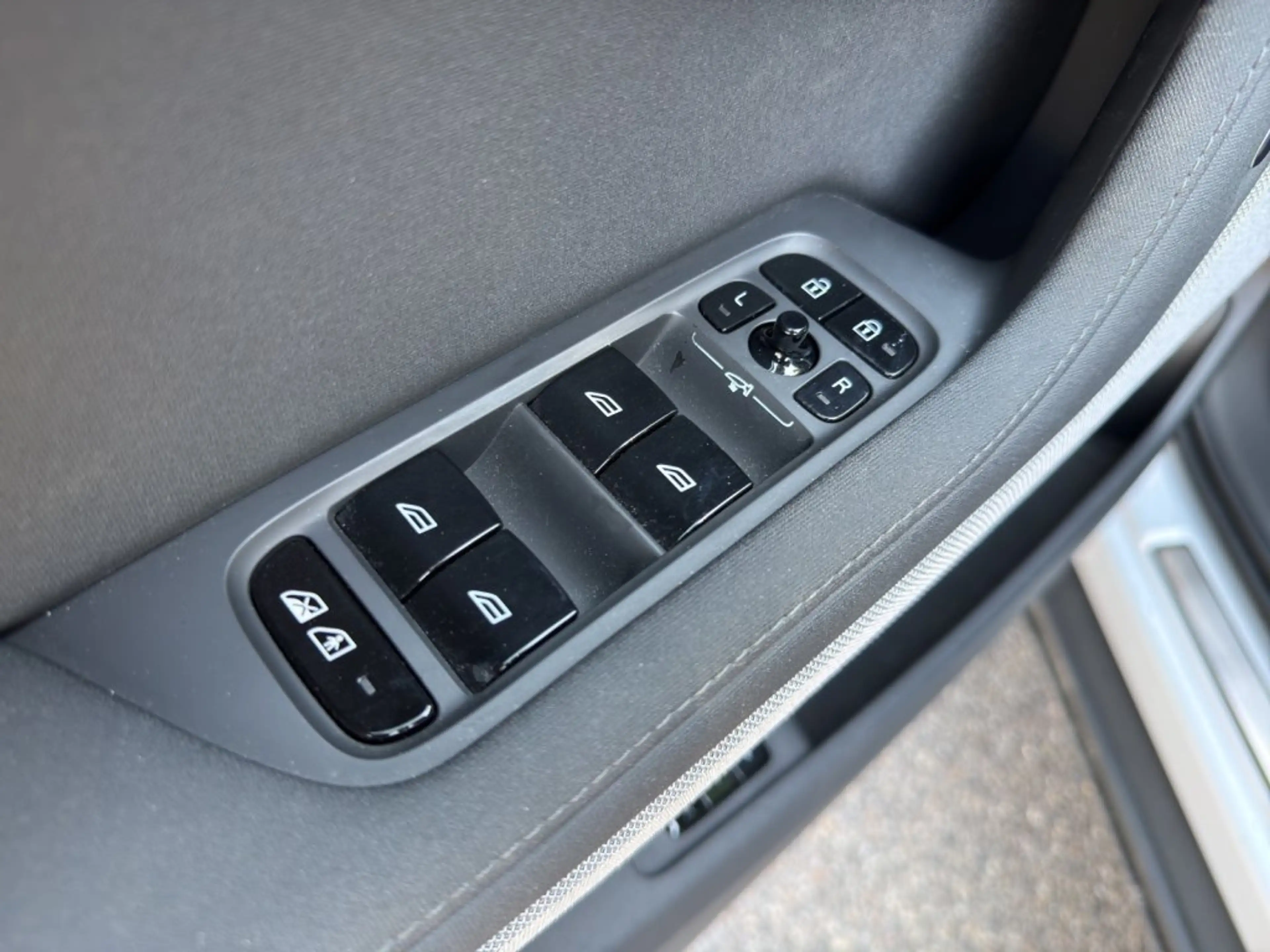 Polestar 2 Polestar 2 Long range Dual motor - Base — photo 15