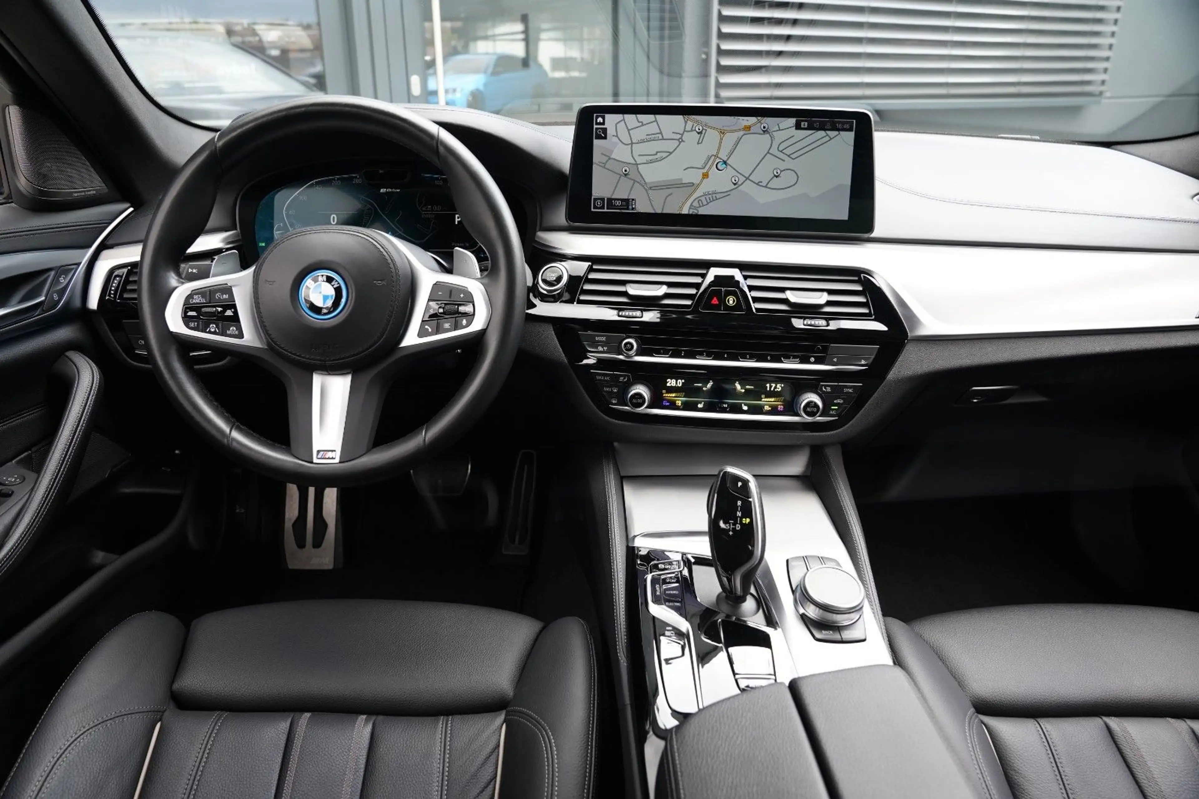 BMW 545 e xDr M Sport LCProf-LED-ACC-RFK-H&K-ad.Fwk — photo 10
