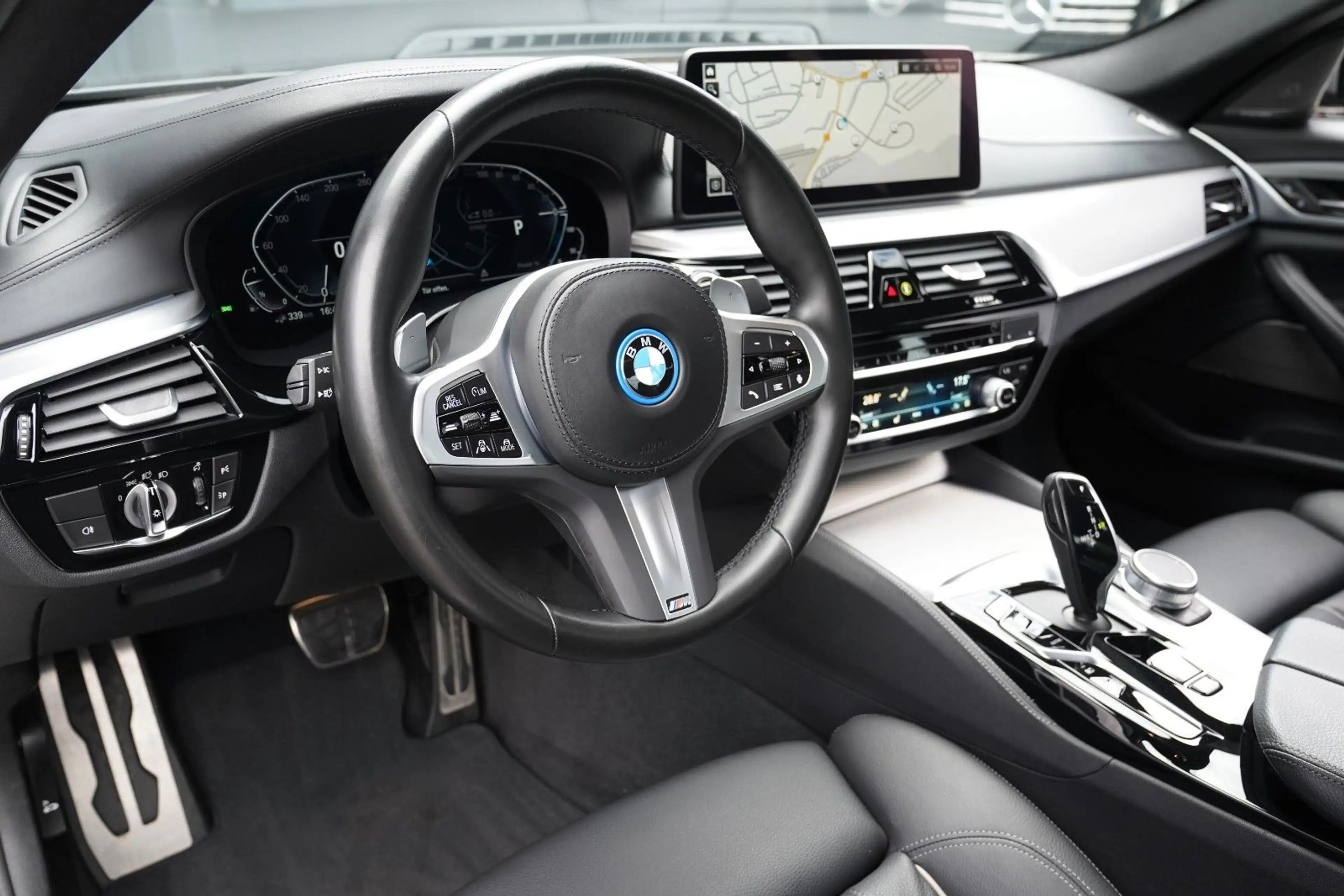 BMW 545 e xDr M Sport LCProf-LED-ACC-RFK-H&K-ad.Fwk — photo 9