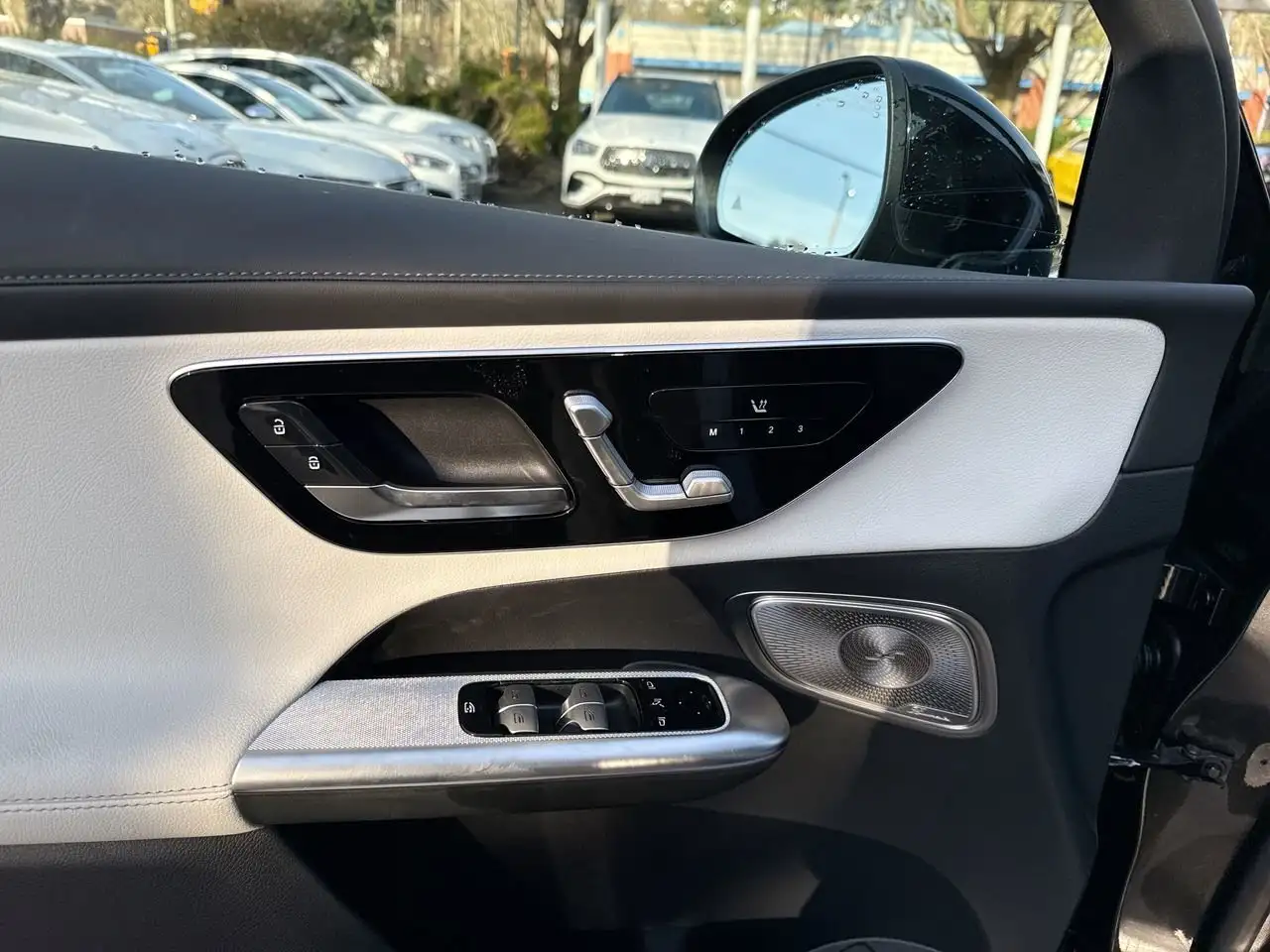 Mercedes-Benz GLC снимка Mercedes-Benz GLC