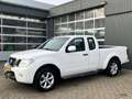 Nissan Navara 2.5 dCi SE King Cab Airco Cruise controle Trekhaak Wit - thumbnail 2