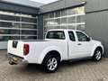 Nissan Navara 2.5 dCi SE King Cab Airco Cruise controle Trekhaak Wit - thumbnail 4