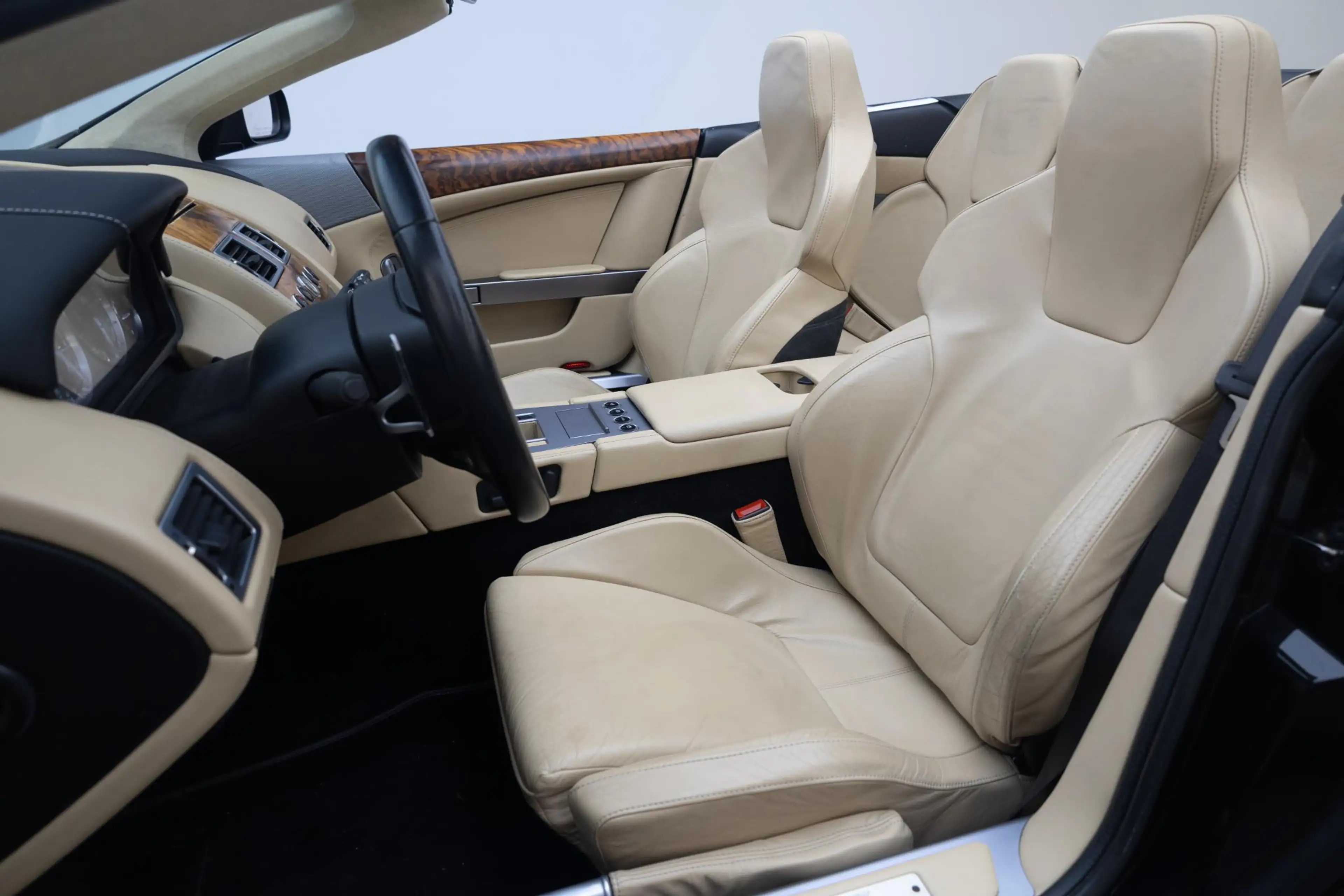 Aston Martin DB9 Volante 5.9 V12 Touchtronic | Automaat | Carplay | — photo 9
