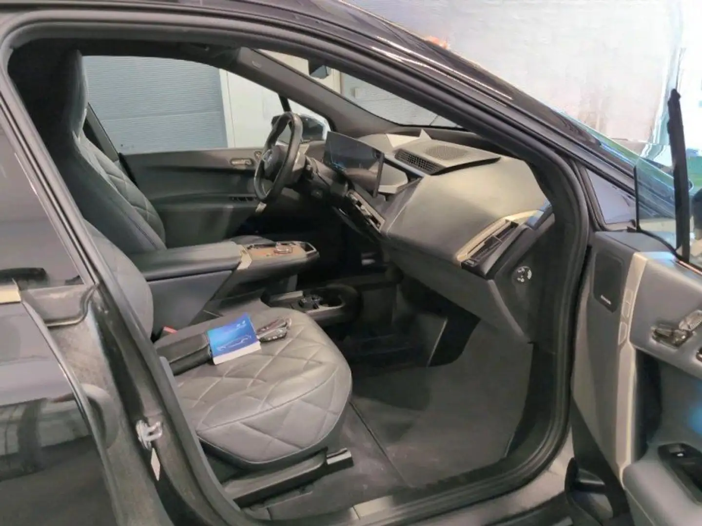 BMW iX xDrive40 71kWh / GARANTIE / AHK / 21" / Sky Schwarz - 2