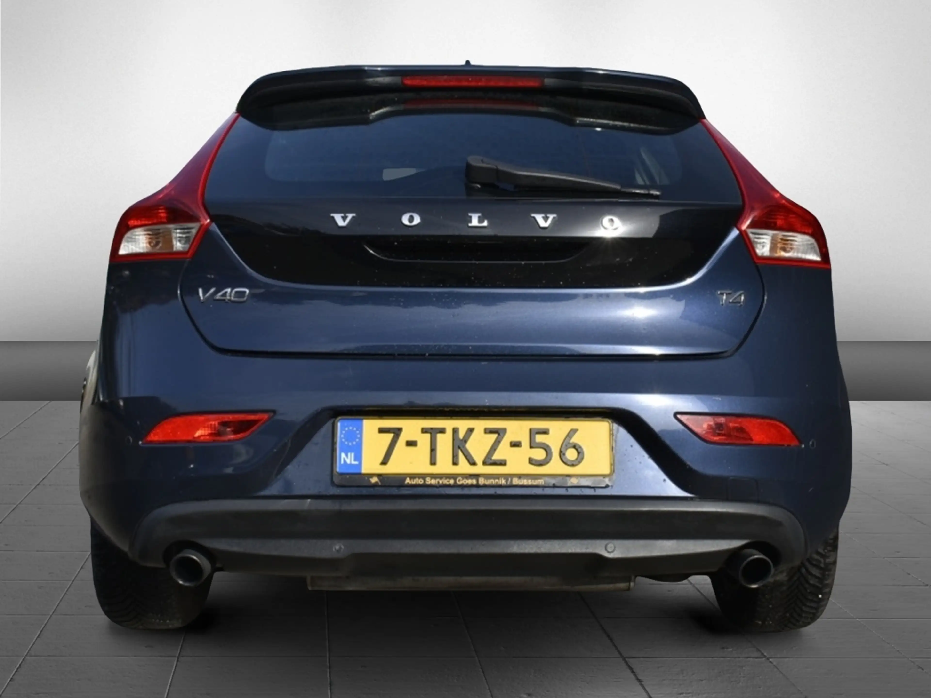 Volvo V40 1.6 T4 Kinetic — photo 6