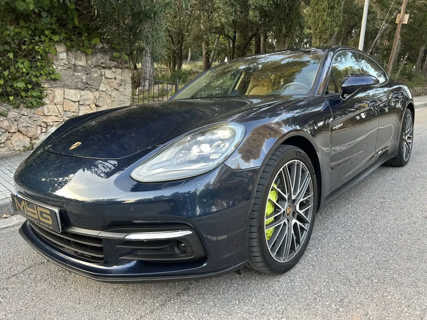 Porsche Panamera 4 e-Hybrid Bleu - 1