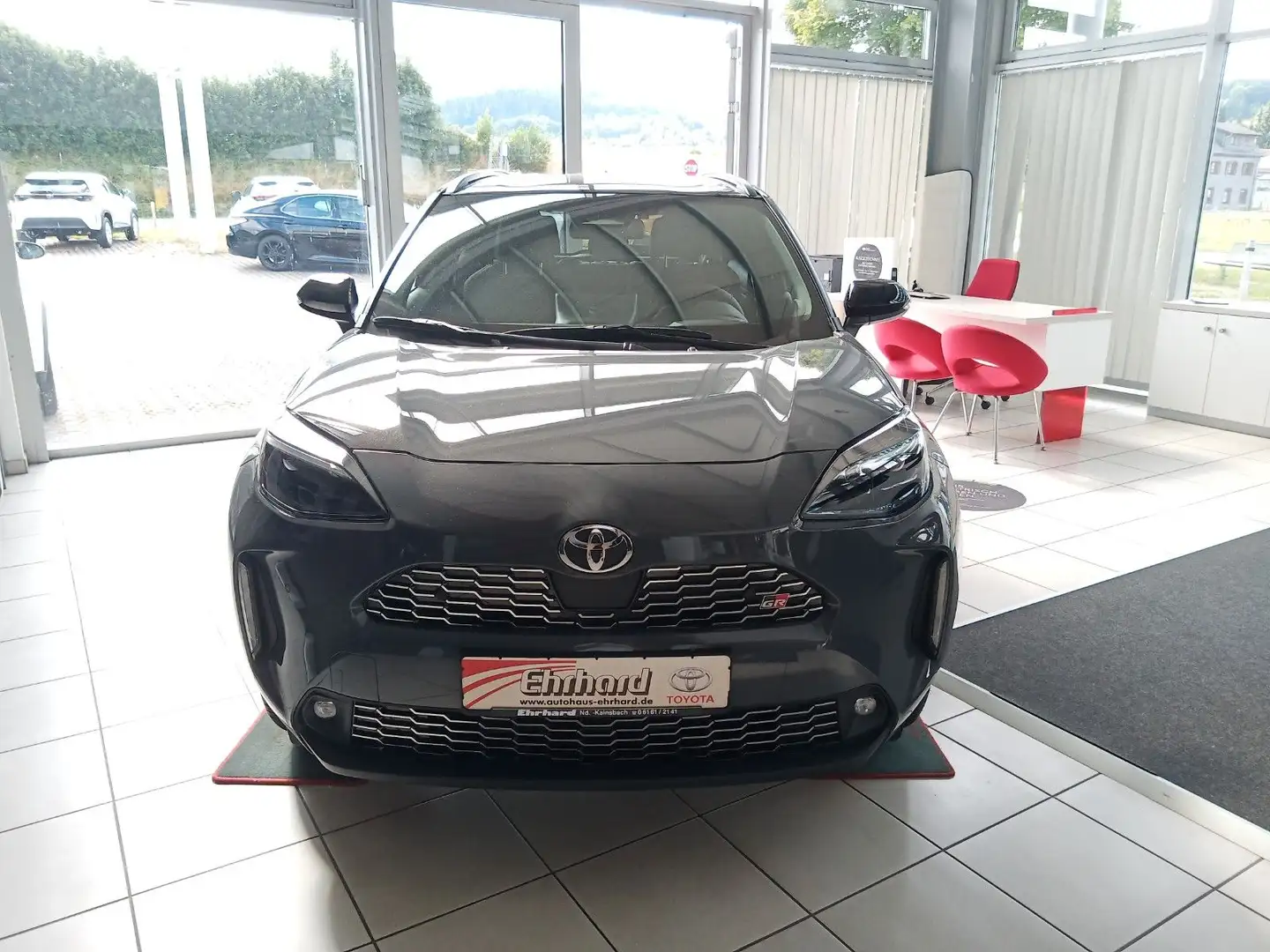 Toyota Yaris Cross 1,5 GR SPORT 1.5 Hybrid Grau - 2