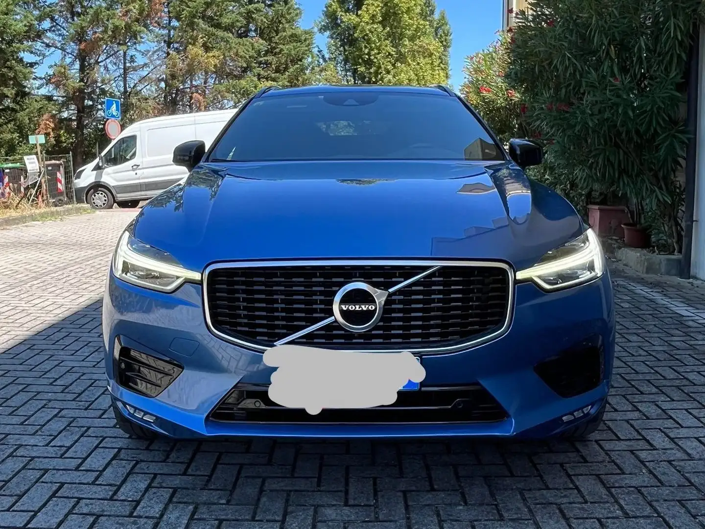 Volvo XC60 XC60 II 2020 2.0 b4 R-design awd auto my20 plava - 1