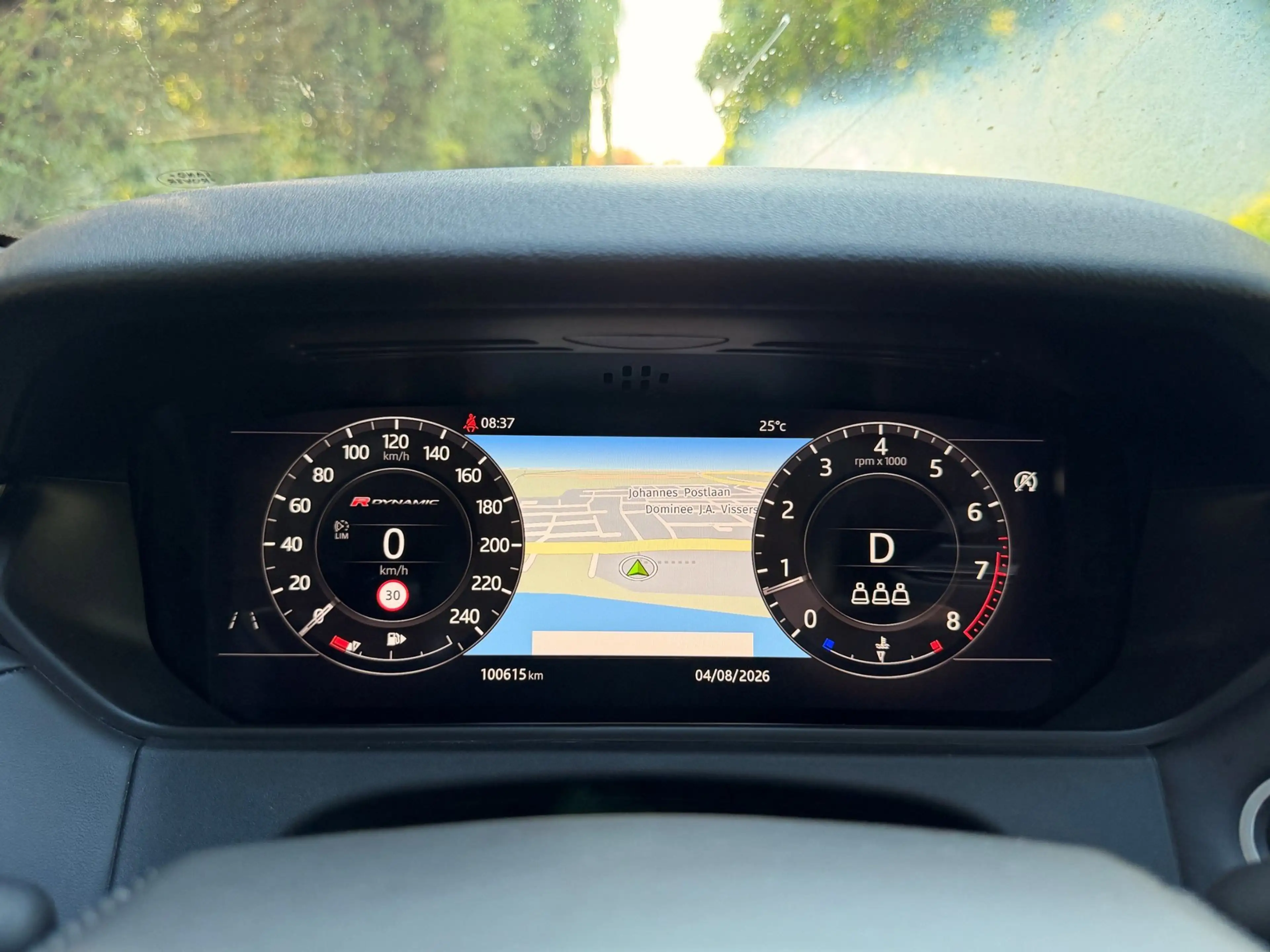 Land Rover Range Rover Velar 2.0 P250 Turbo AWD R-Dynamic SE — photo 14