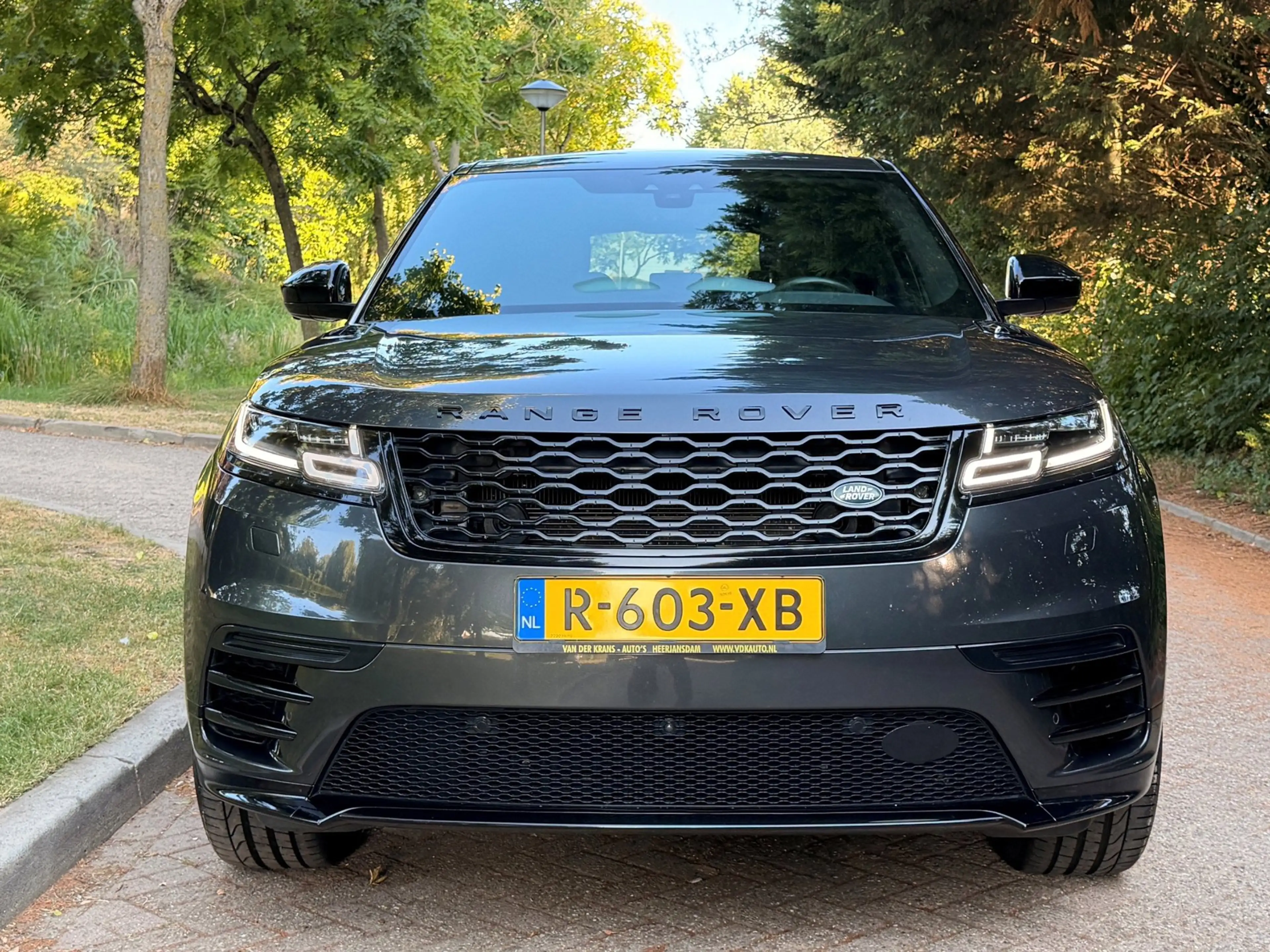 Land Rover Range Rover Velar 2.0 P250 Turbo AWD R-Dynamic SE — photo 4