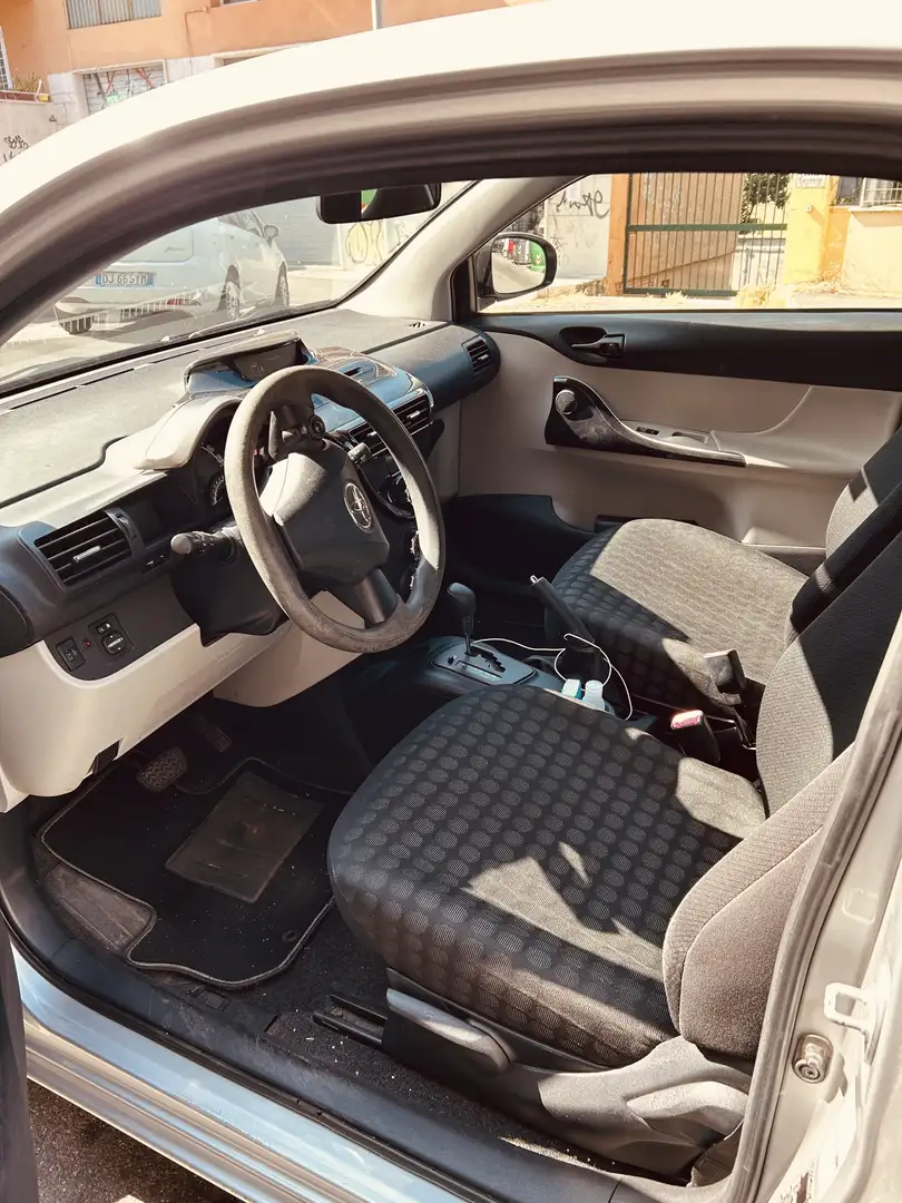 Toyota iQ 1.0 High Collection cvt - 2