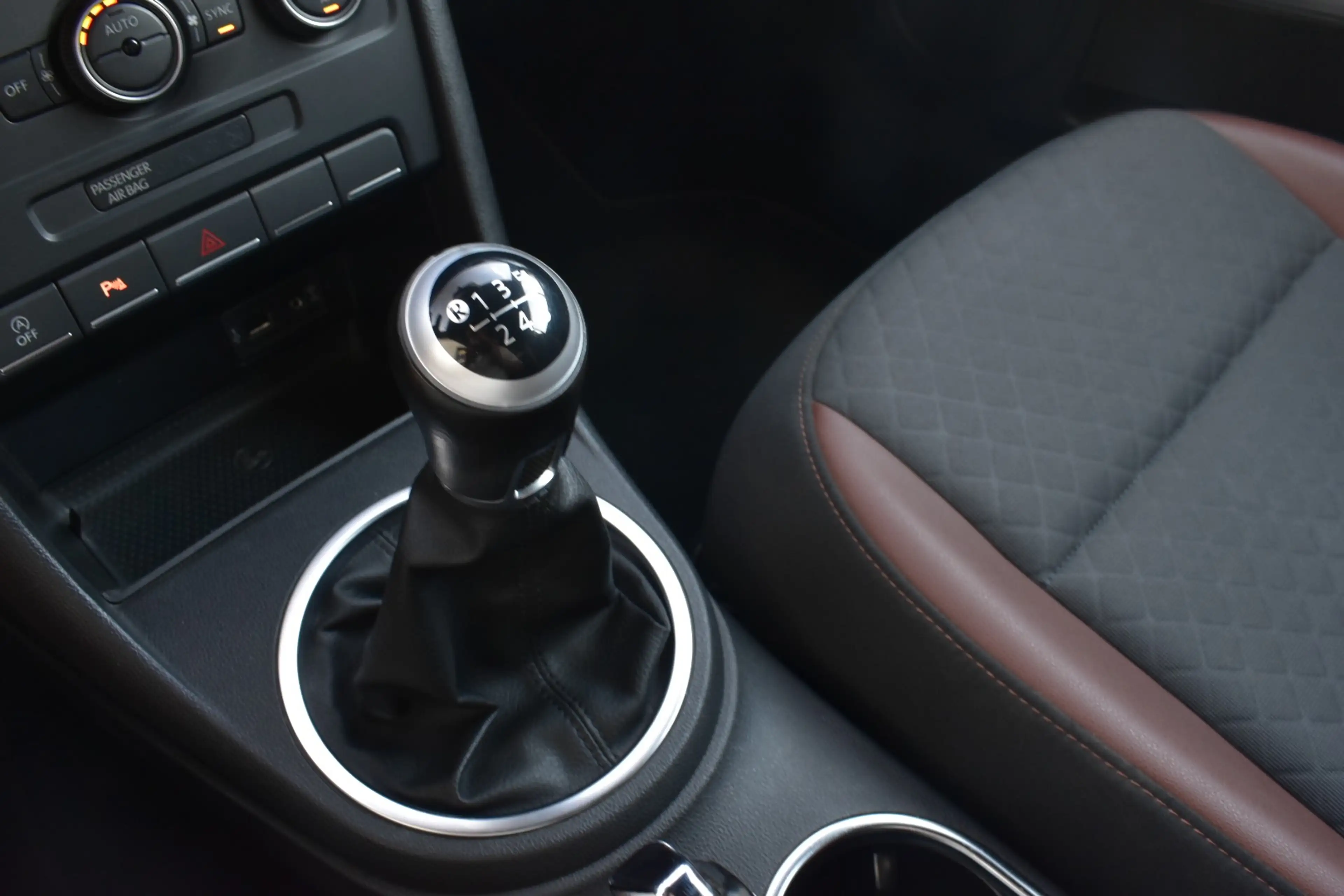 Volkswagen Beetle 1.2 TSI Allstar Navi / Camera / PDC / Cruise / Leder / Garantie — photo 8