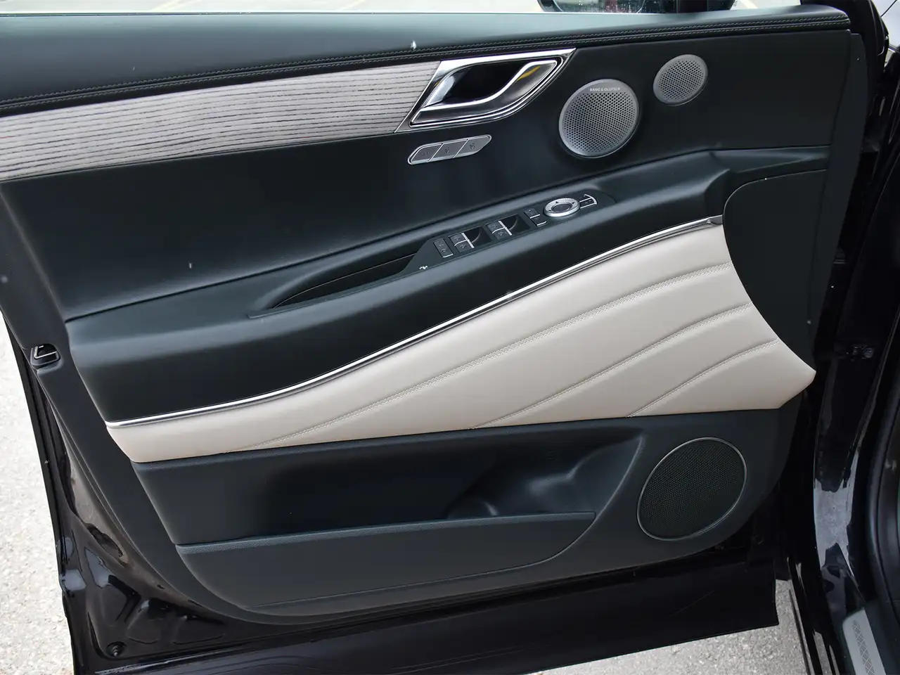 Genesis GV80 снимка Genesis GV80