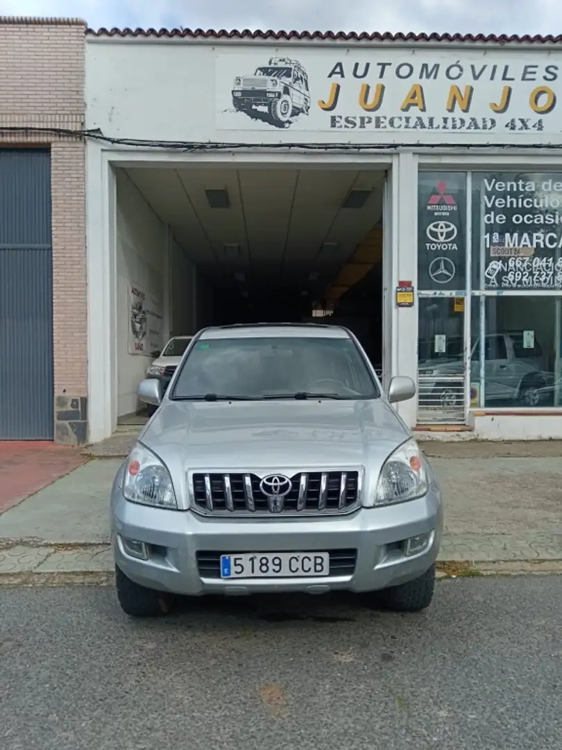 Toyota Land Cruiser 3.0 D4D VX Gris - 2