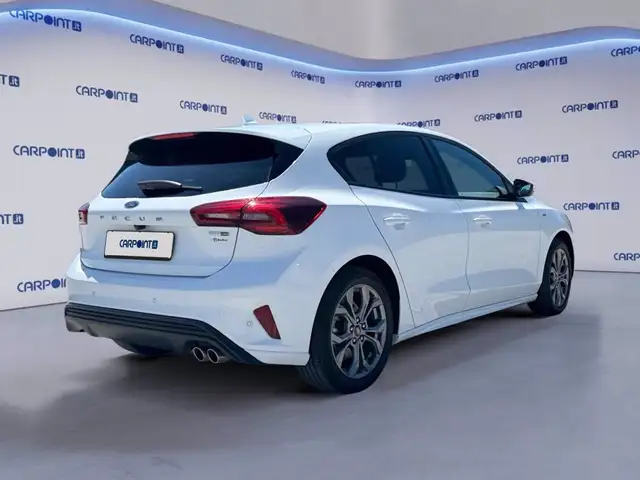 Ford Focus view 5