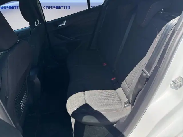 Ford Focus view 13