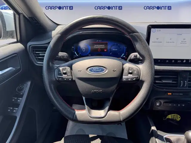 Ford Focus view 12