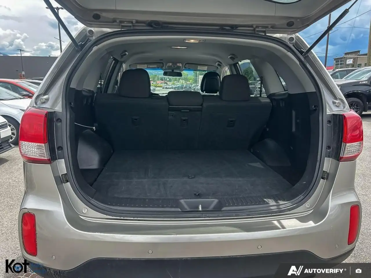 Kia Sorento снимка Kia Sorento