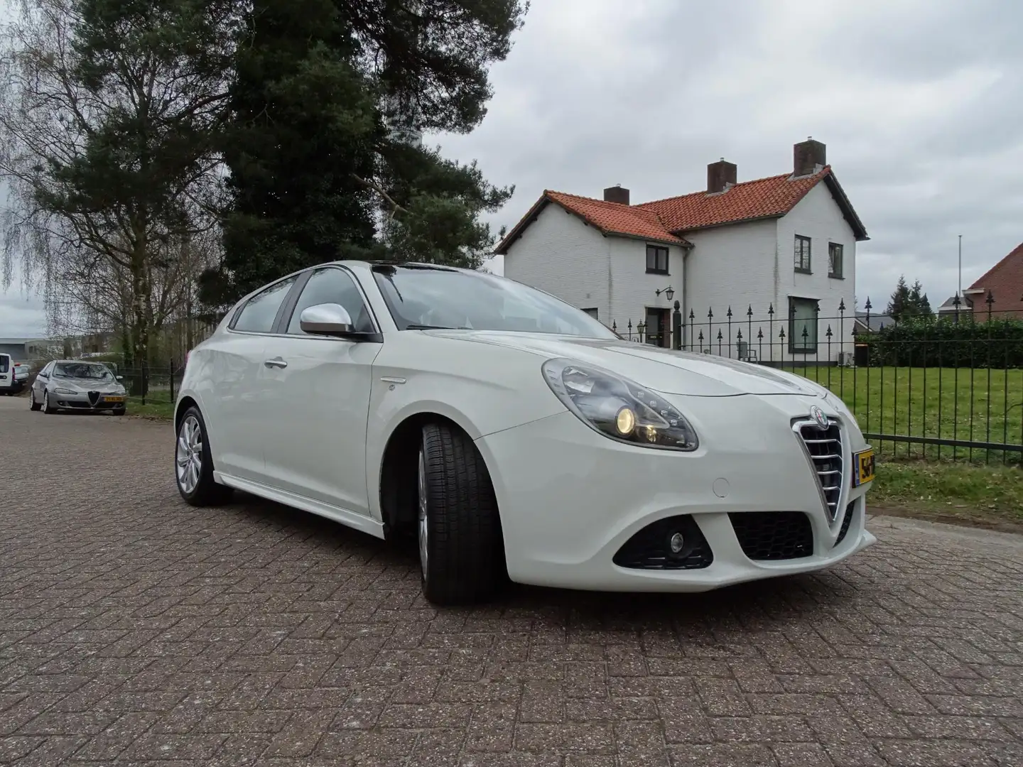 Alfa Romeo Giulietta 1.4 T Distinctive, Sport, panoramadak, leer, autom Blanco - 2