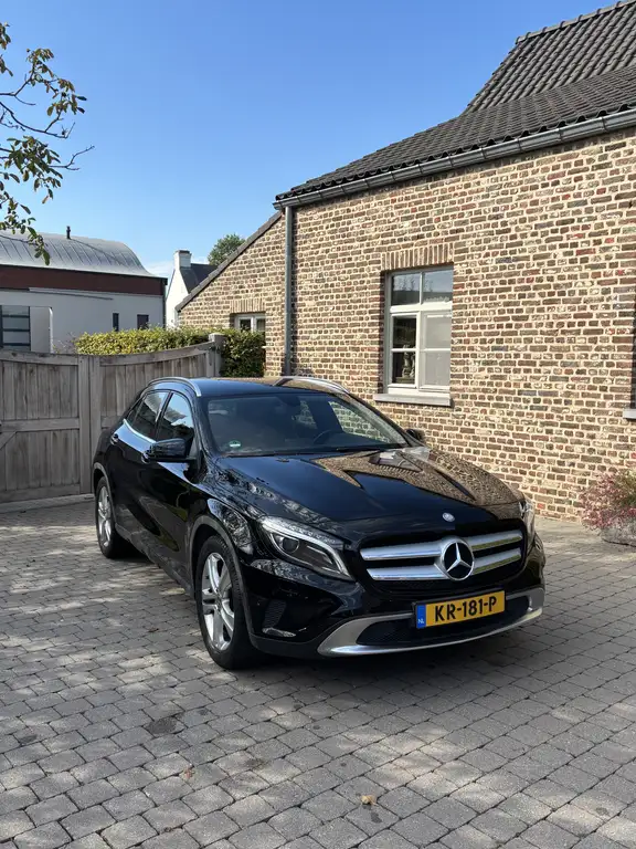 Mercedes-Benz GLA 200 2014 из Европы — купить под ключ