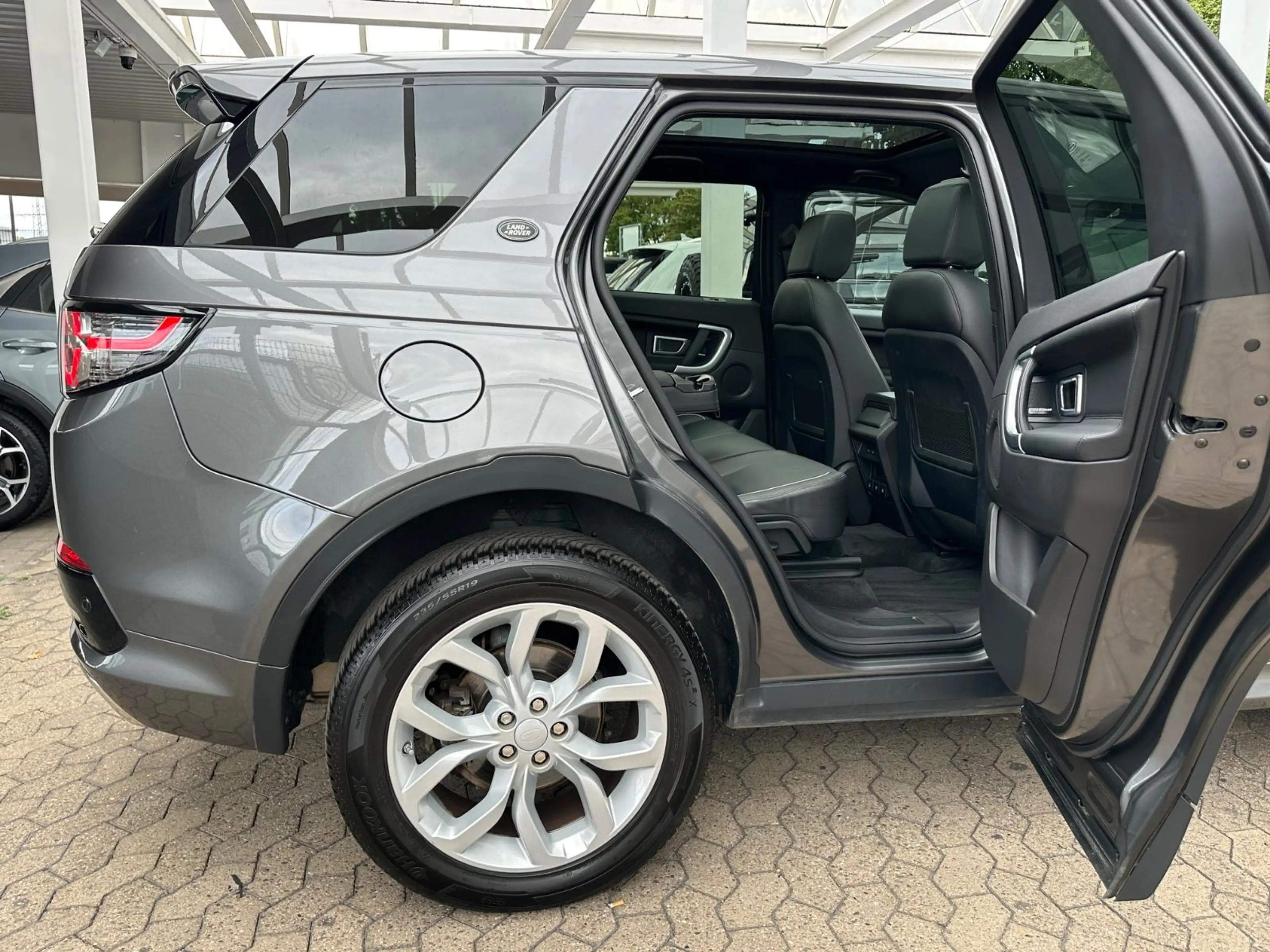 Land Rover Discovery Sport HSE*Hd-up*AHK*Leder*Pano*LED*80T — photo 7