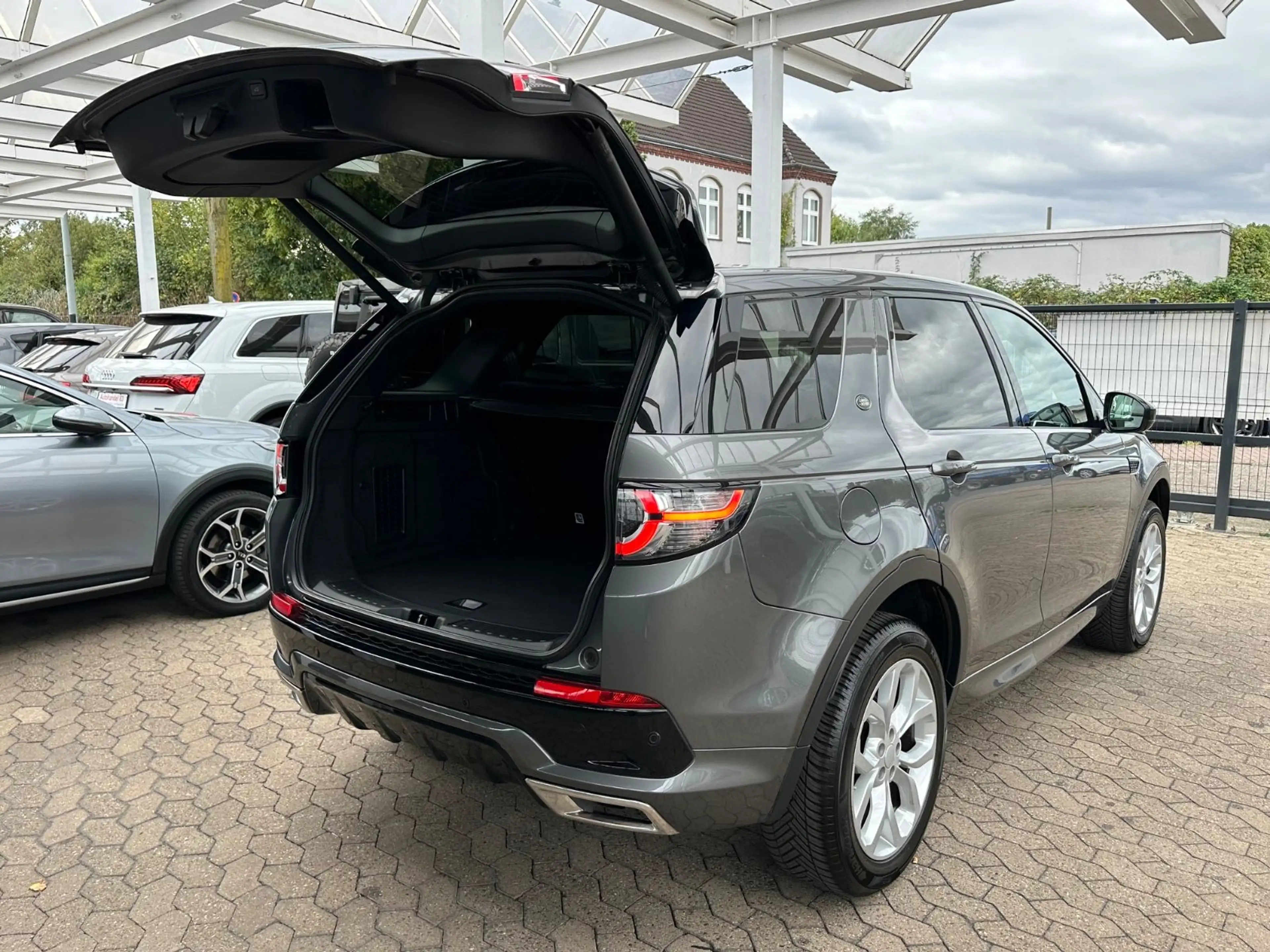 Land Rover Discovery Sport HSE*Hd-up*AHK*Leder*Pano*LED*80T — photo 14