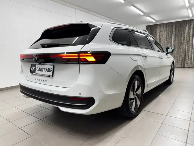 Volkswagen Passat view 7