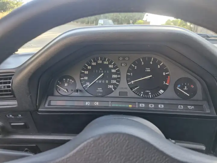 BMW Serie 3 1990, foto 16