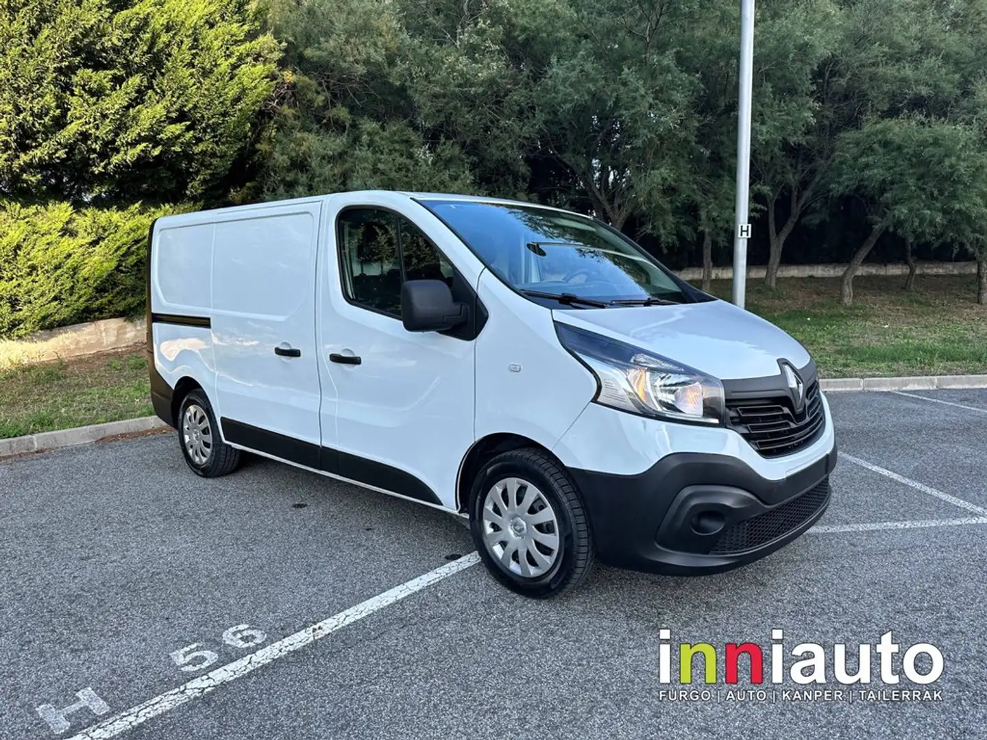 Renault Trafic 2.0dCI 120cv Blanco - 1