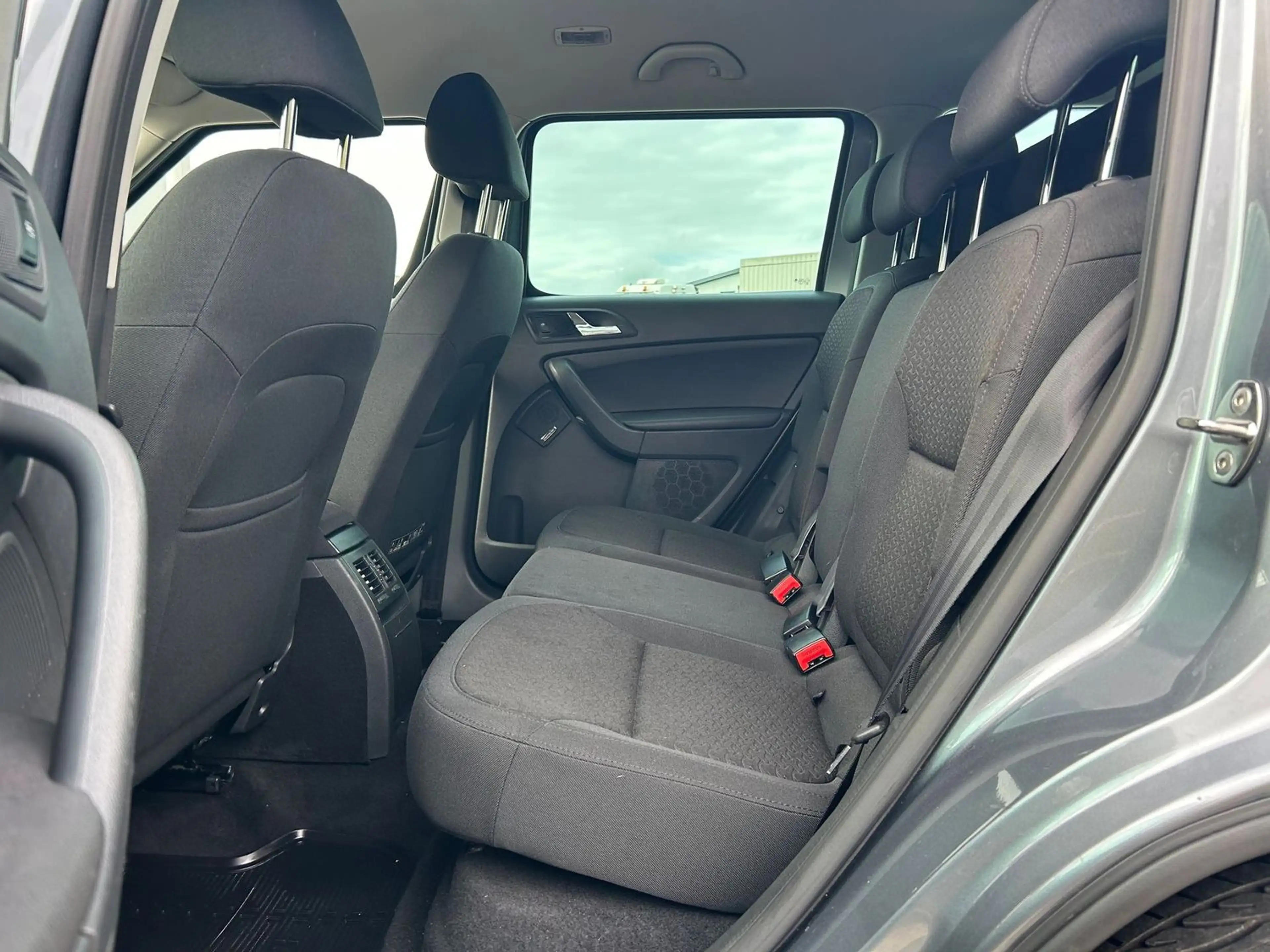 Skoda Yeti Elegance Plus Edition *DSG*Xenon*SHZ*PDC* — photo 15
