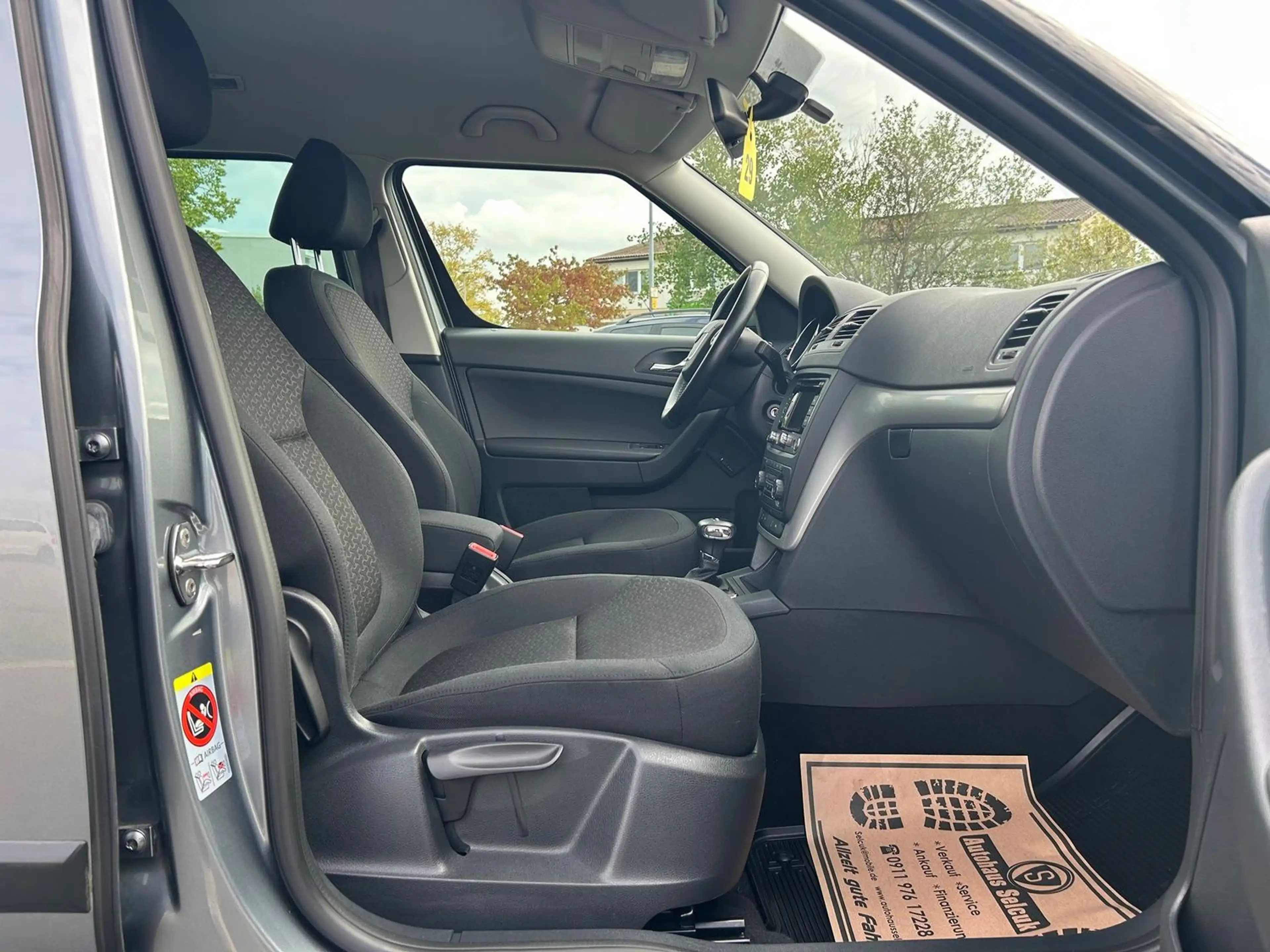 Skoda Yeti Elegance Plus Edition *DSG*Xenon*SHZ*PDC* — photo 13