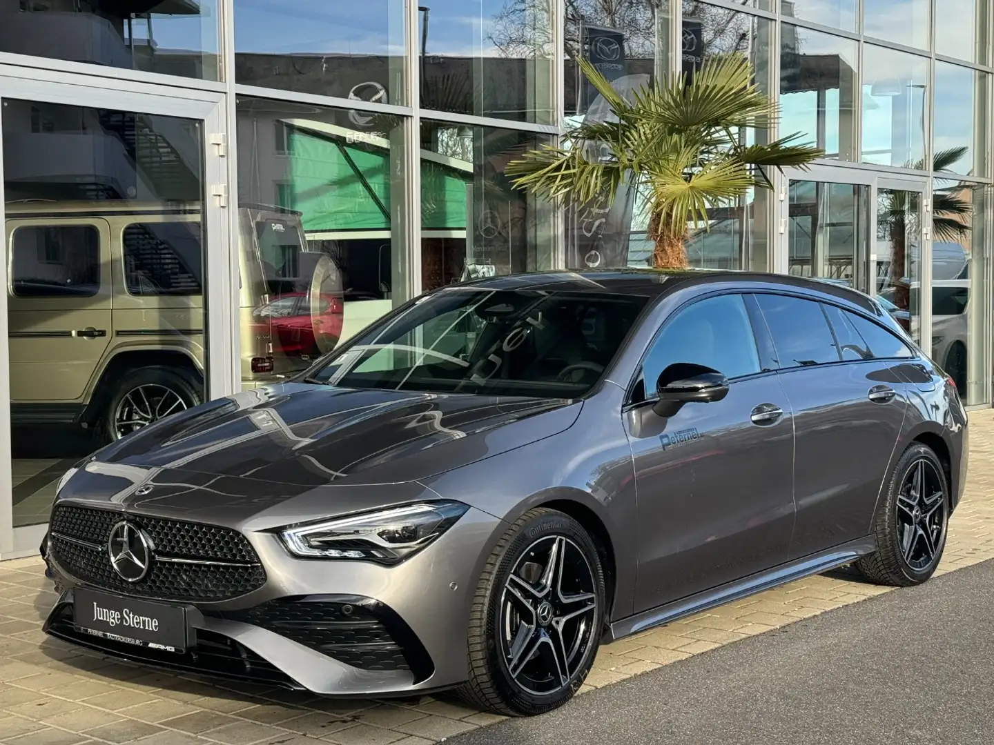 Mercedes-Benz CLA 180 Shooting Brake AMG Line  Night-Paket Gris - 2