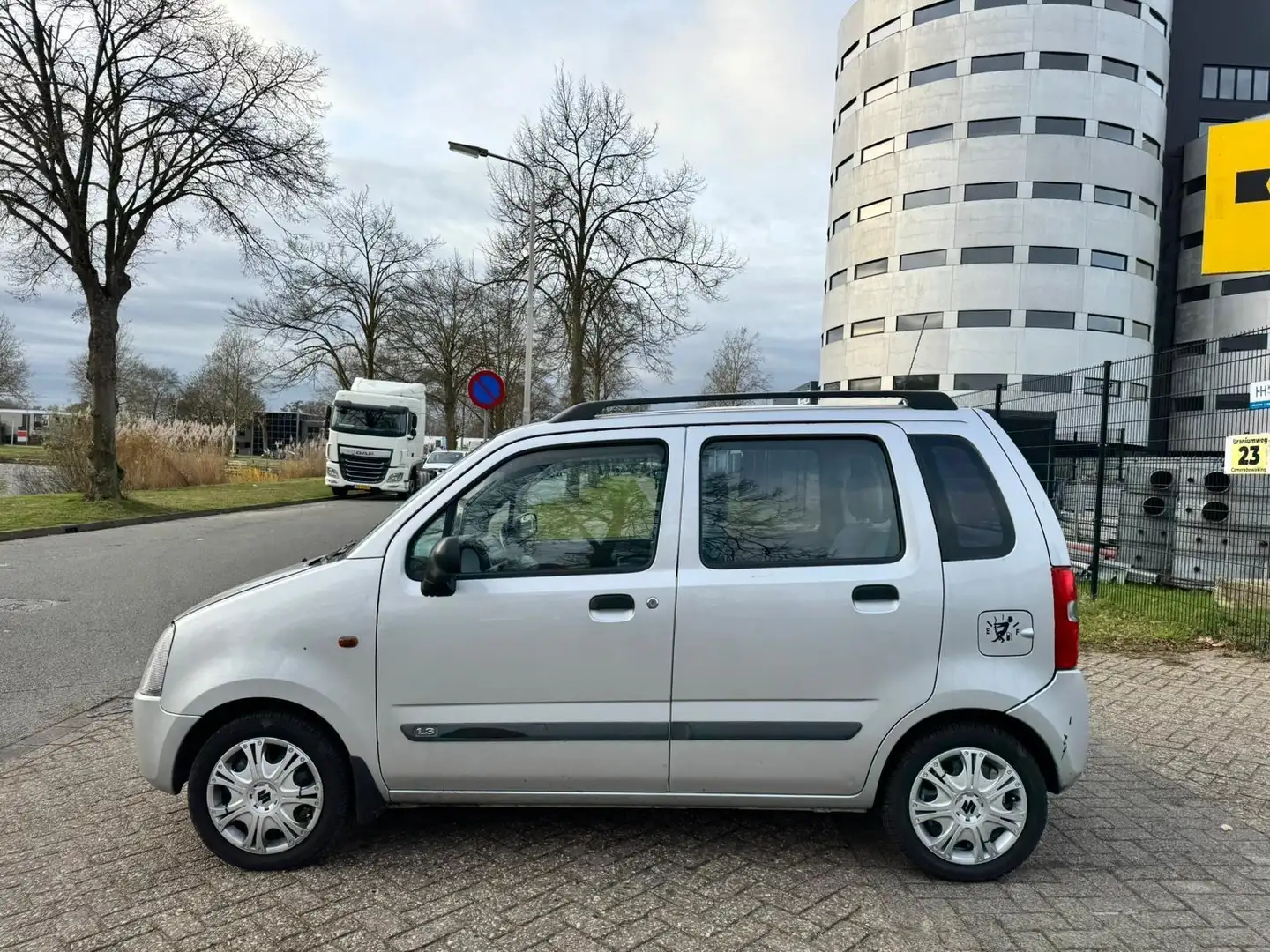 Suzuki Wagon R+ 1.3 GL Grau - 2