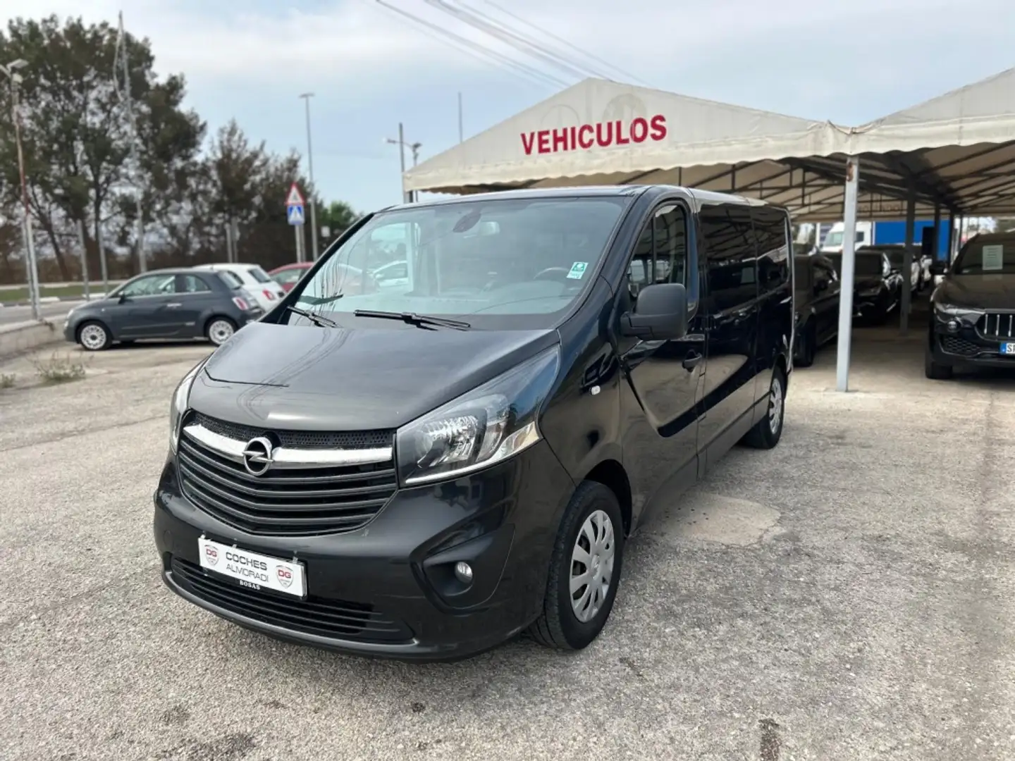 Opel Vivaro 1.6CDTi Bit. S/S 29 L1H1 Sportive 125 Zwart - 1