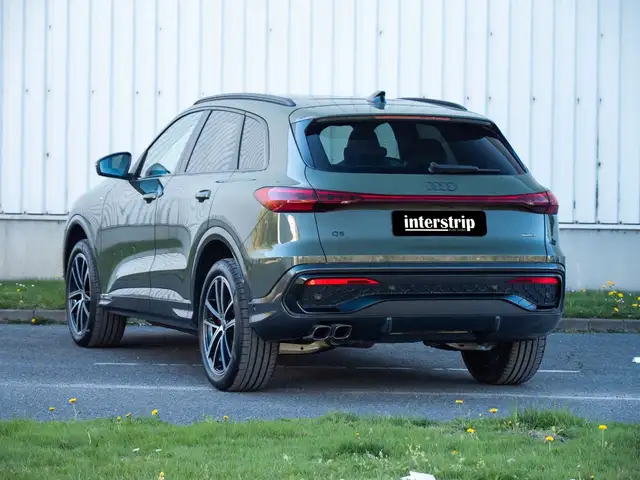 Audi Q5 view 4