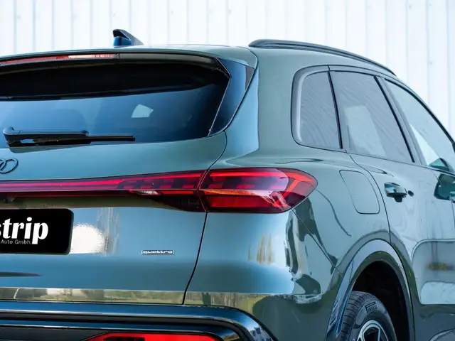 Audi Q5 view 8