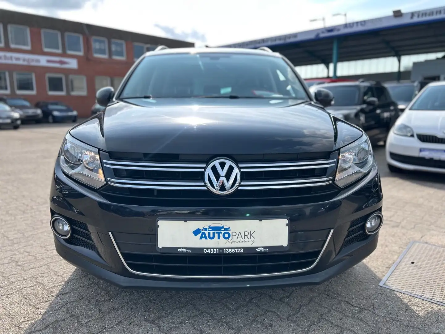 Volkswagen Tiguan Sport & Style BMT Noir - 2
