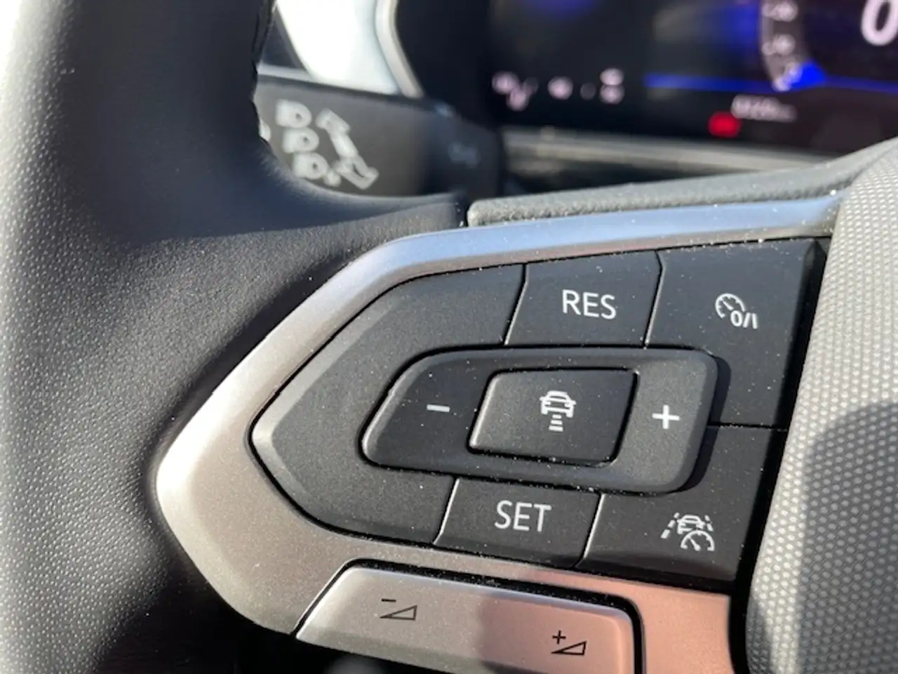 Volkswagen T-Cross 1.0 TSI Goal LED ACC Apple CarPlay Android Auto Me 14